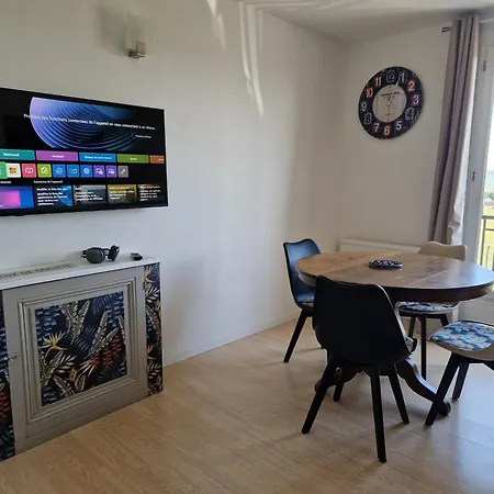 Duplex Calme, Vue Chevaux Et Montagnes